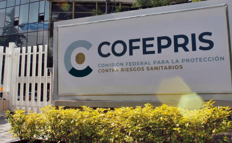Cofepris detecta red interna de corrupción